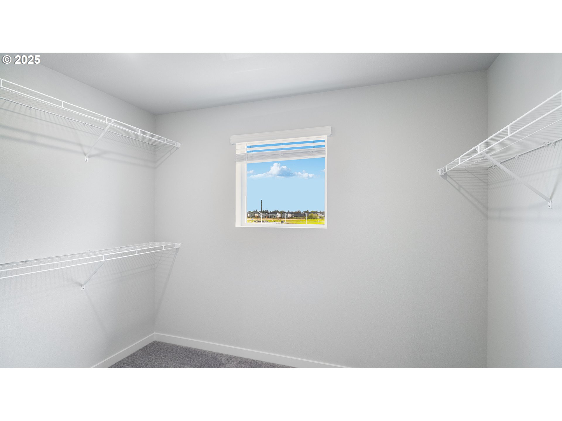 996 Legacy Lane Eugene, OR 97402 - Photo 28 of 37 a black and white photo of a small space