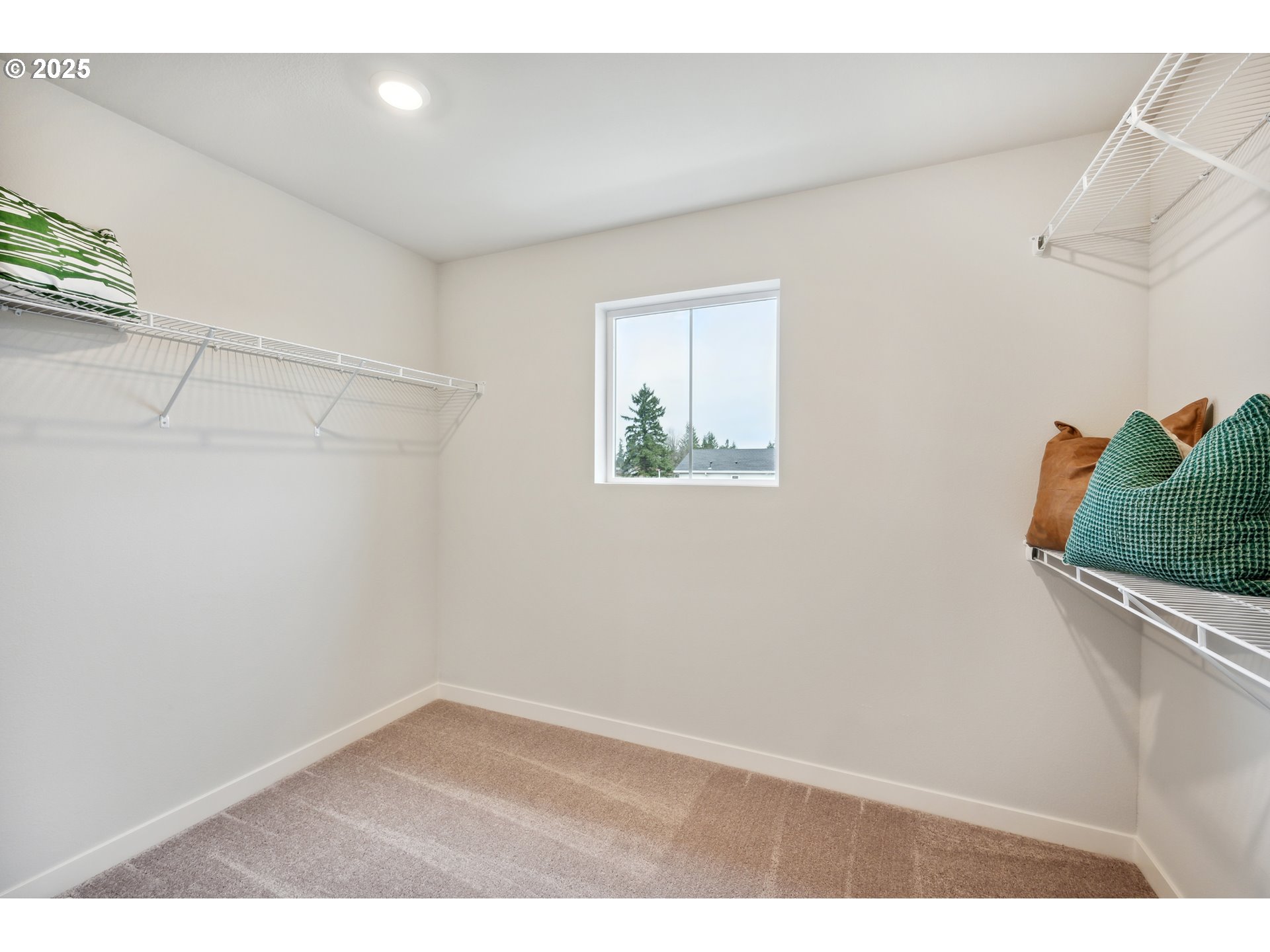 996 Legacy Lane Eugene, OR 97402 - Photo 8 of 37