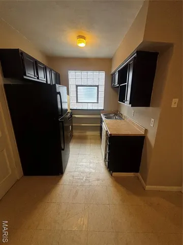 $795 | 5043 Alaska Avenue, Unit D, St. Louis, MO 63111