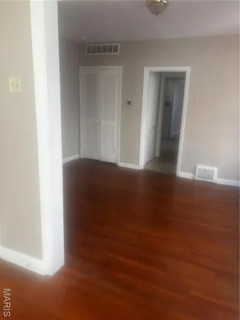 $795 | 5043 Alaska Avenue, Unit D, St. Louis, MO 63111