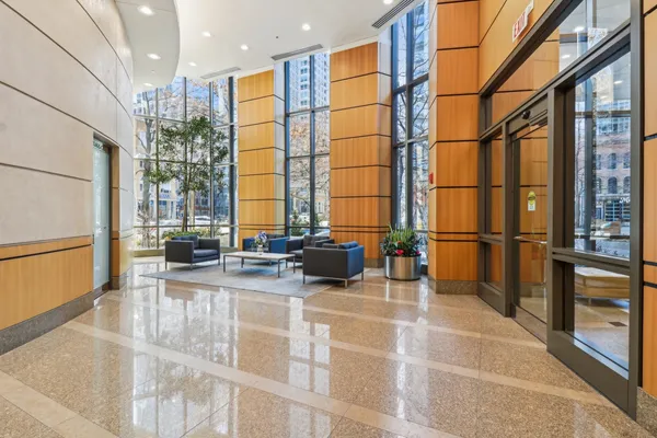$335,000 | 400 North LaSalle Drive, Unit 2208, Chicago, IL 60654