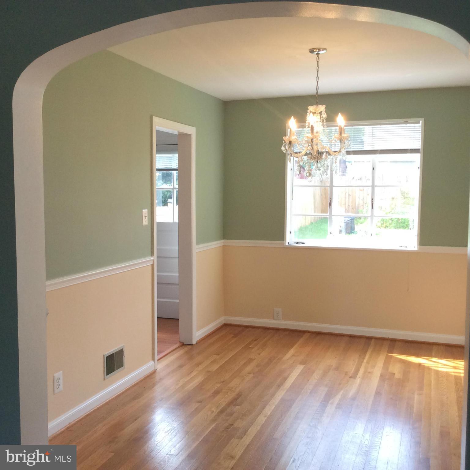 11962 Andrew Street Silver Spring, MD 20902 - Photo 4 of 13 Dining Room