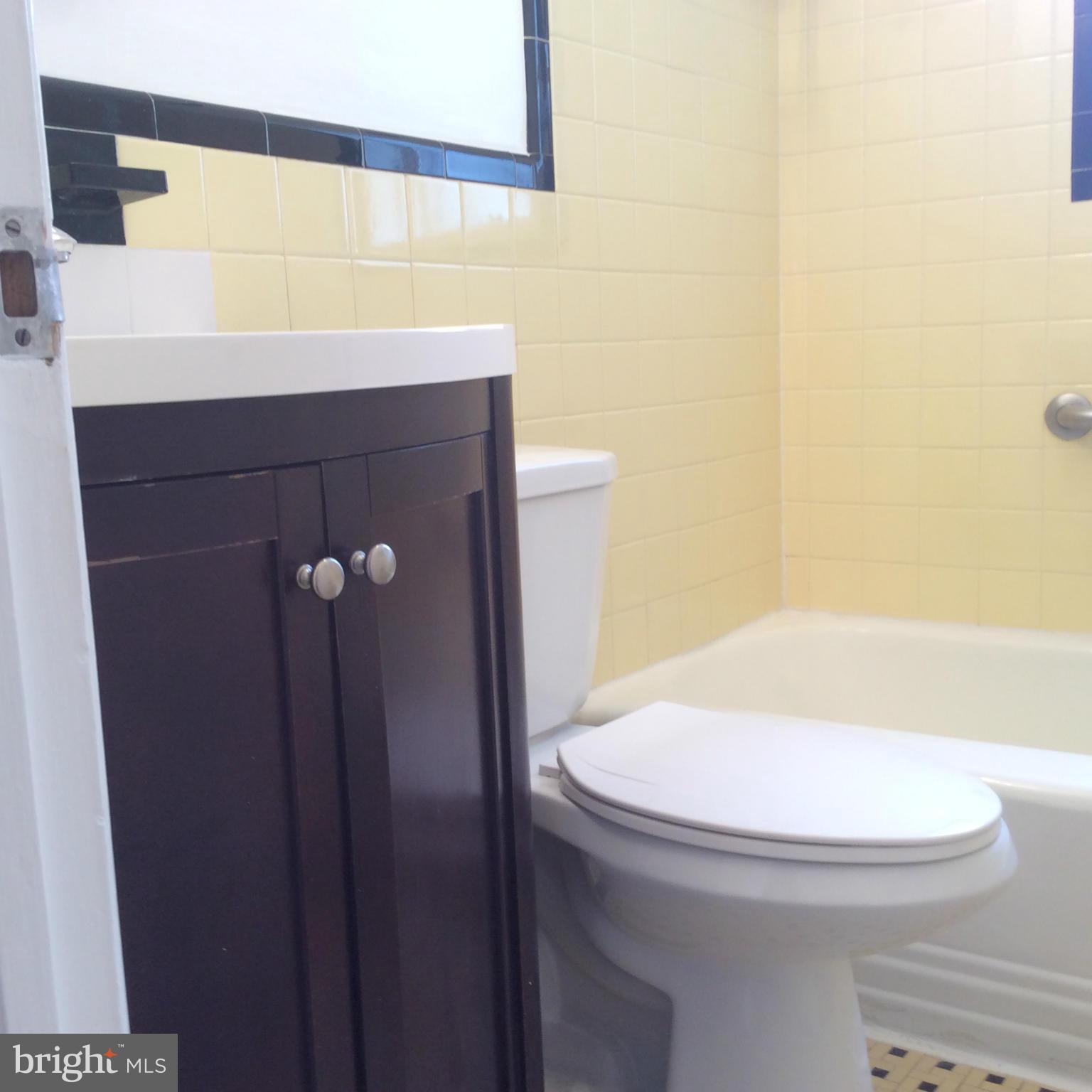 11962 Andrew Street Silver Spring, MD 20902 - Photo 6 of 13 Bath
