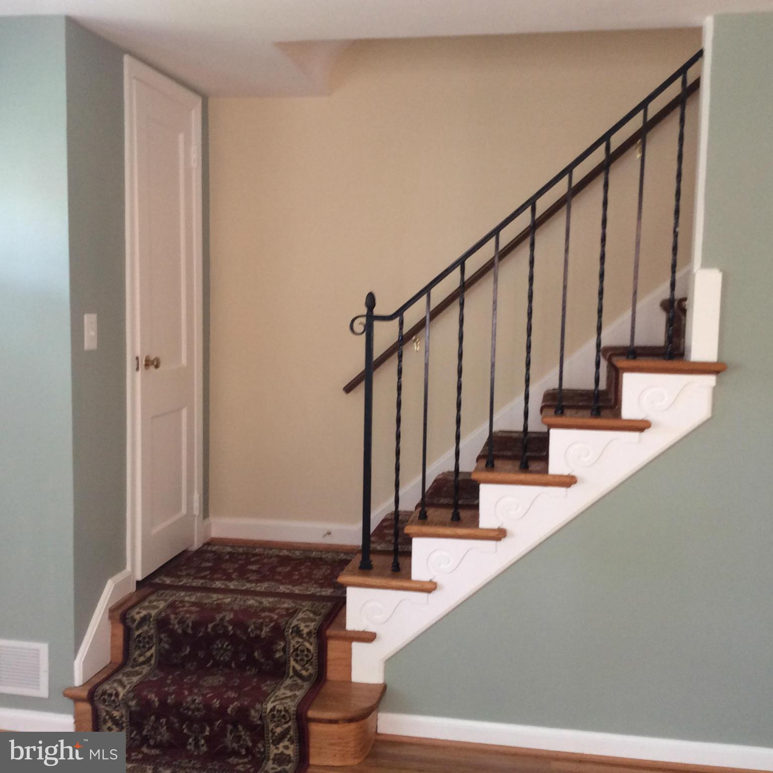 11962 Andrew Street Silver Spring, MD 20902 - Photo 7 of 13 Interior (General)
