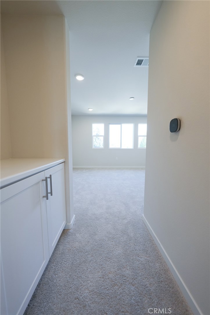 9561 Hannah Way Riverside, CA 92503 - Photo 13 of 30 Gallery Image 13
