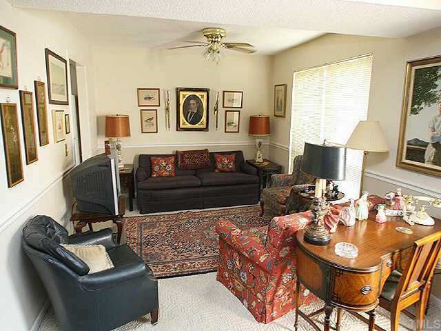3930 Wendy Lane Raleigh, NC 27606 - Photo 5 of 8 Gallery Image 5