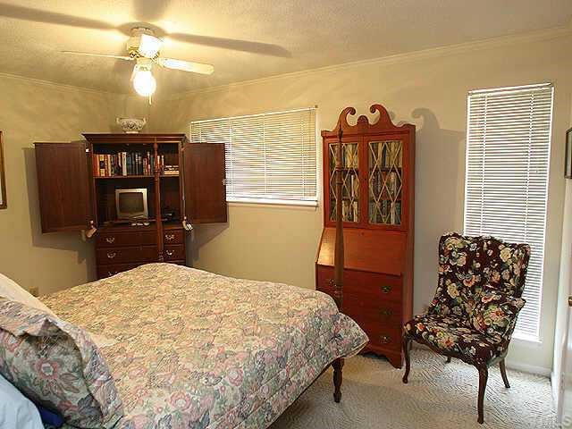 3930 Wendy Lane Raleigh, NC 27606 - Photo 6 of 8 Gallery Image 6