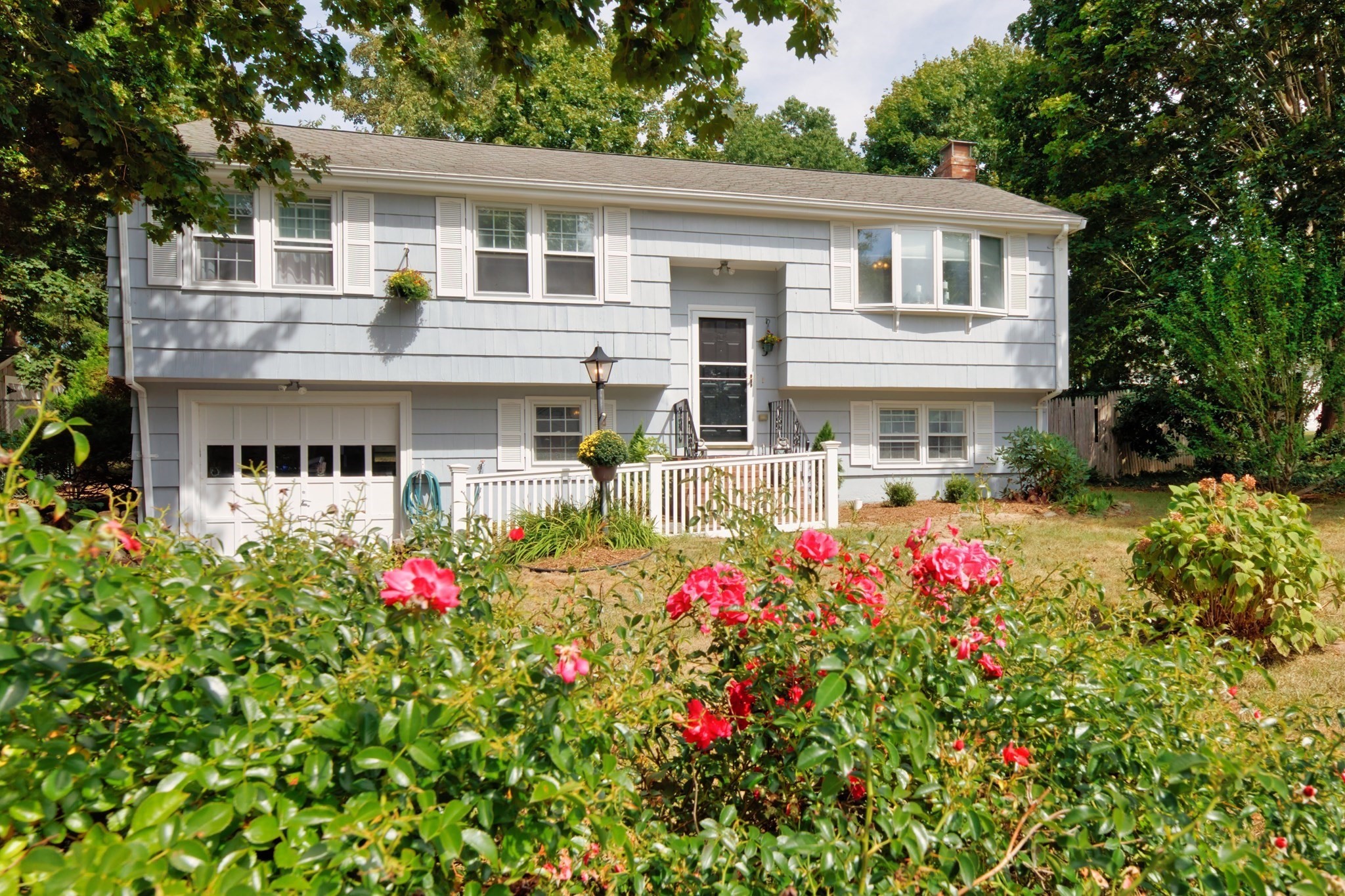3 Elizabeth Road Bourne, MA 02559 - Photo 1 of 36 Gallery Image 1