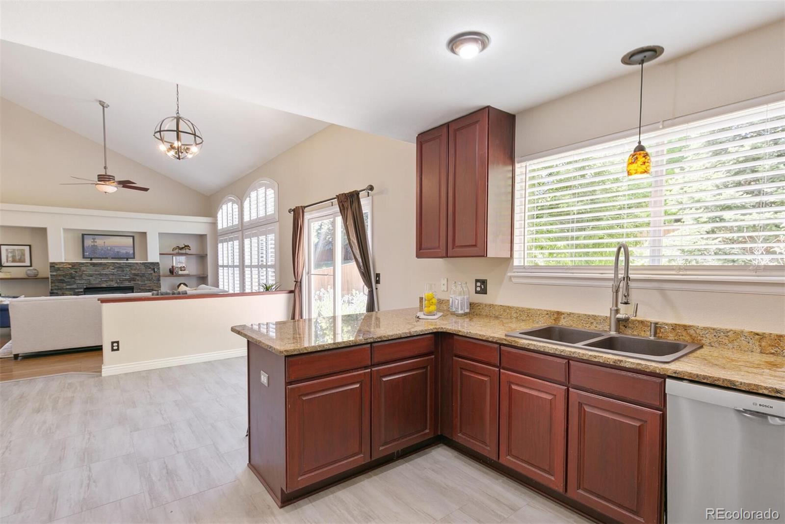 9527 South Hackberry Street Highlands Ranch, CO 80129 - Photo 15 of 35