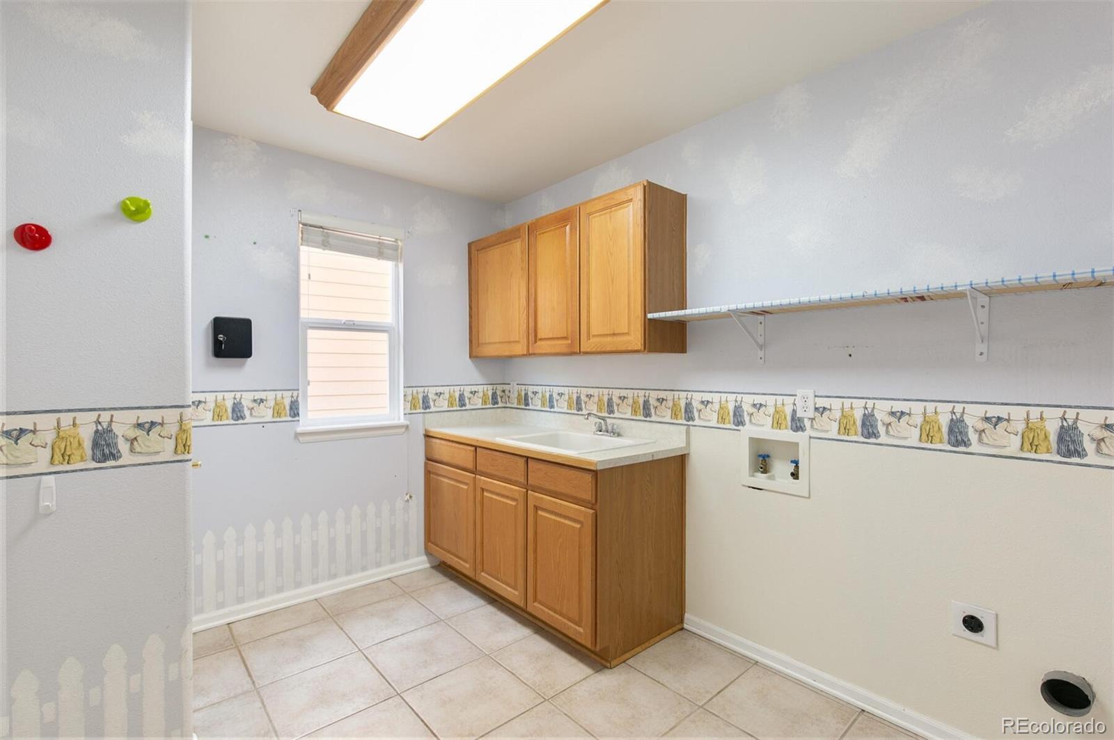 9527 South Hackberry Street Highlands Ranch, CO 80129 - Photo 17 of 35