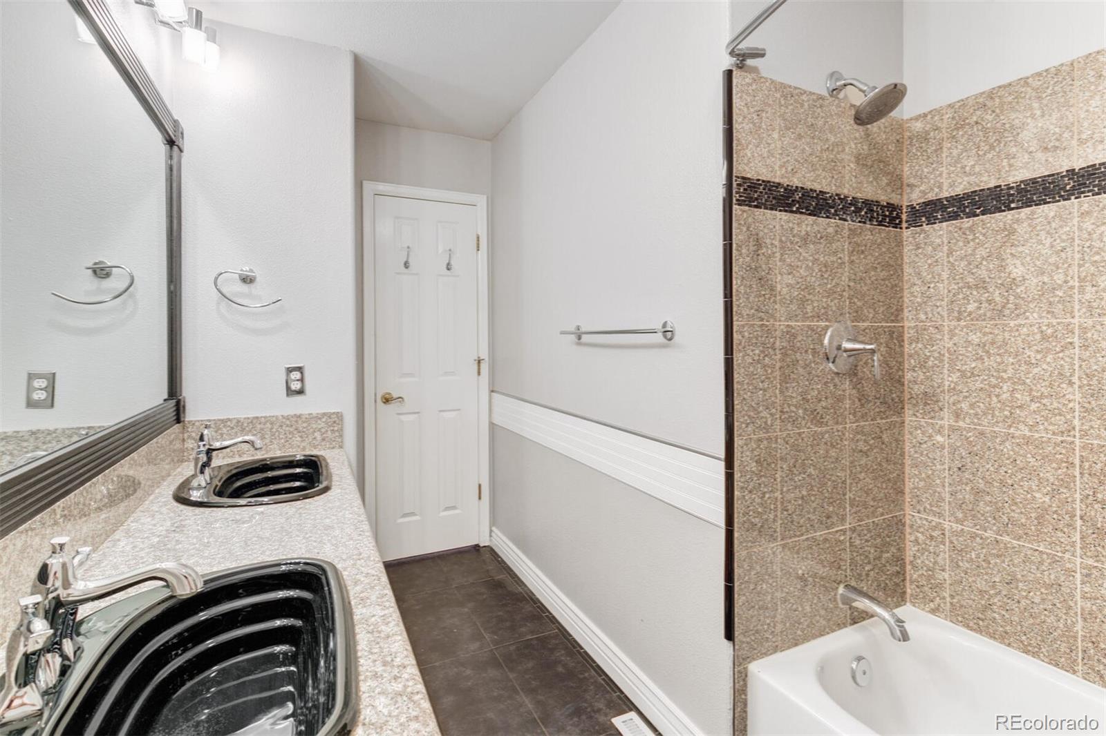 9527 South Hackberry Street Highlands Ranch, CO 80129 - Photo 26 of 35