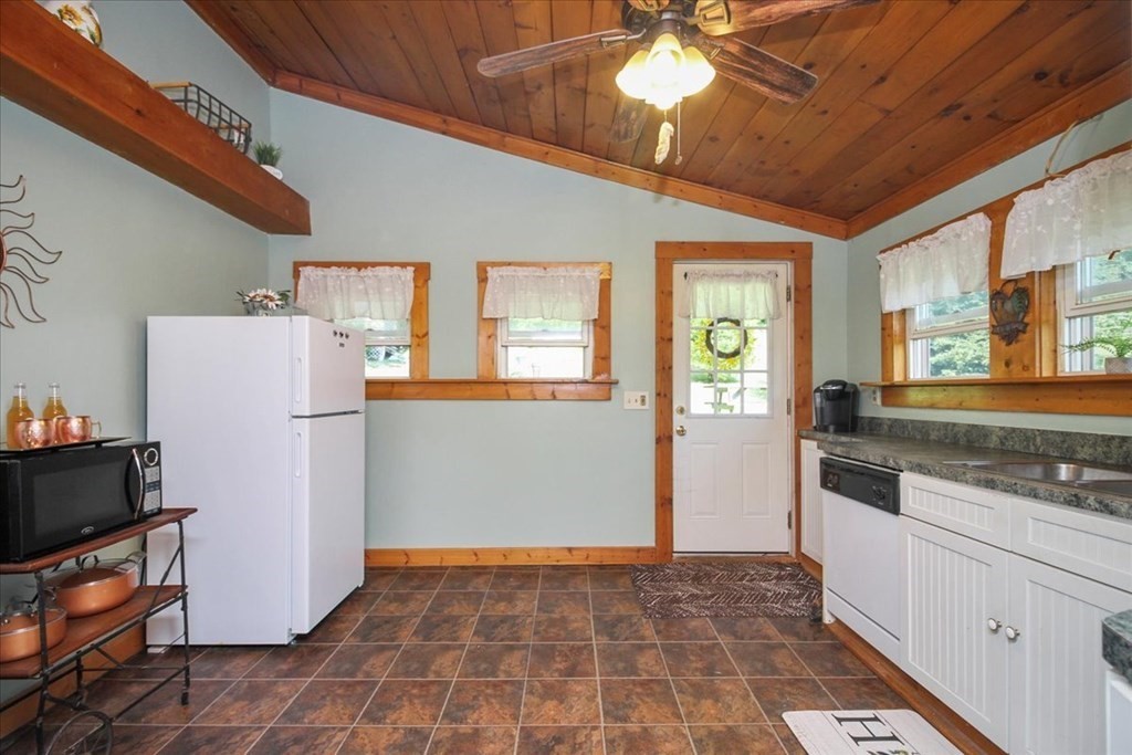 734 Huntington Road Worthington, MA 01098 - Photo 11 of 38 Gallery Image 11