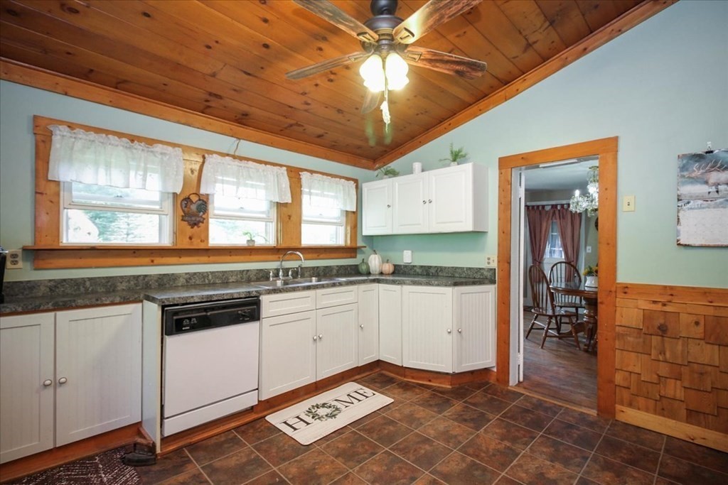 734 Huntington Road Worthington, MA 01098 - Photo 9 of 38 Gallery Image 9
