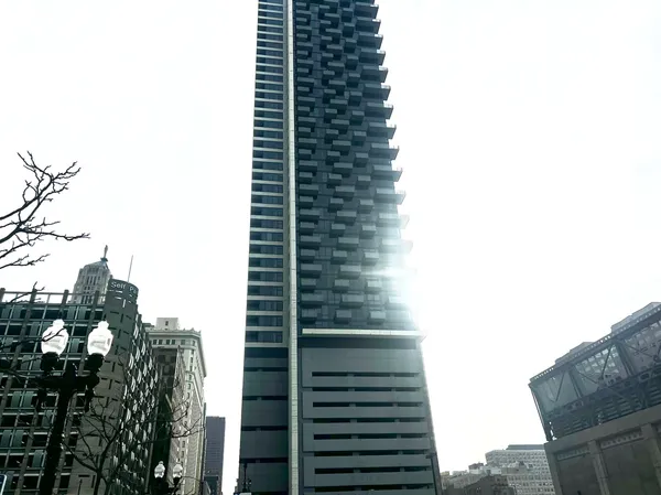 $2,700 | 235 West Van Buren Street, Unit 2104, Chicago, IL 60607