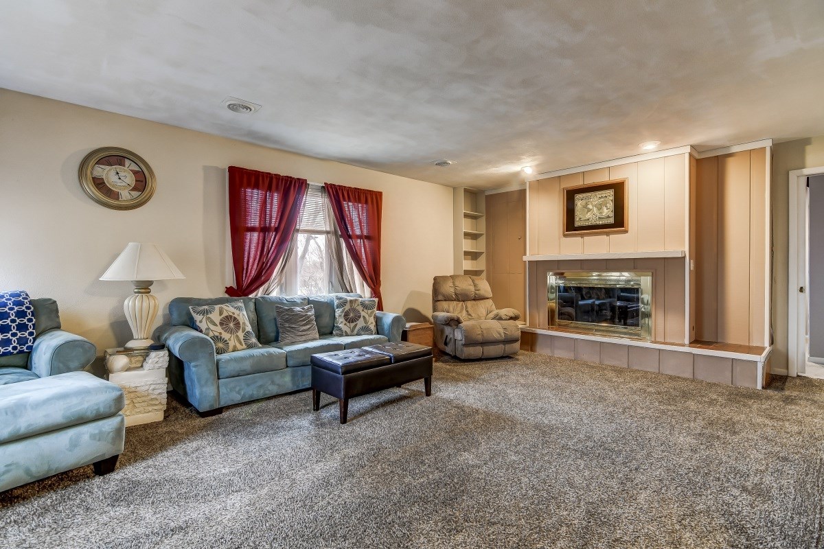16 Ranger Drive Springfield, IL 62702 - Photo 4 of 43