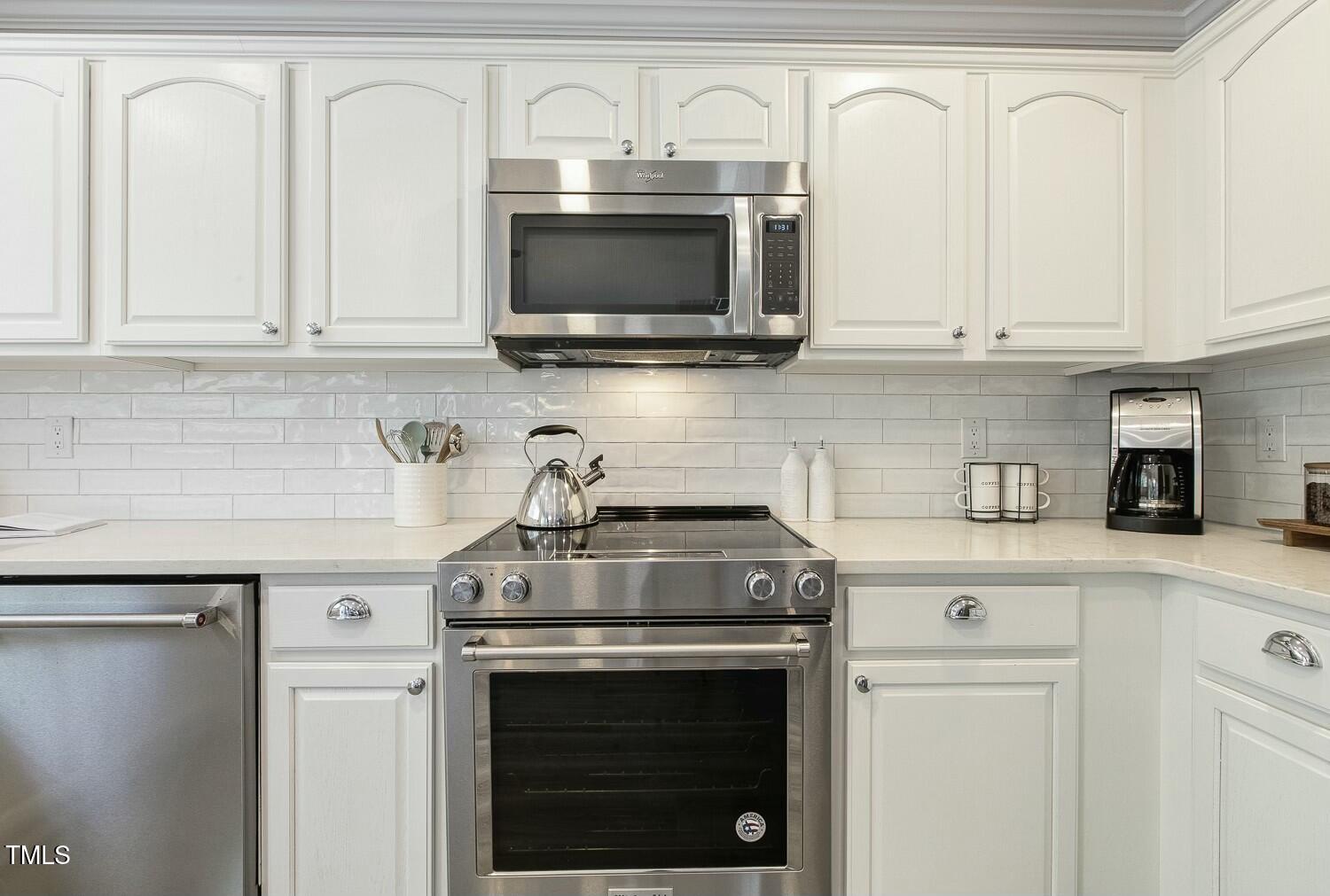 104 Caley Road Apex, NC 27502 - Photo 20 of 49 Backsplash