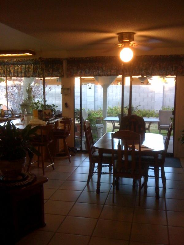 8402 West Osborn Road Phoenix, AZ 85037 - Photo 6 of 9 dining