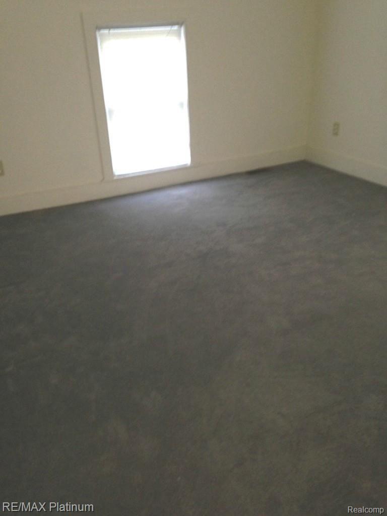 4030 East Clyde Road Howell, MI 48855 - Photo 11 of 20 CARPET 2013.jpg