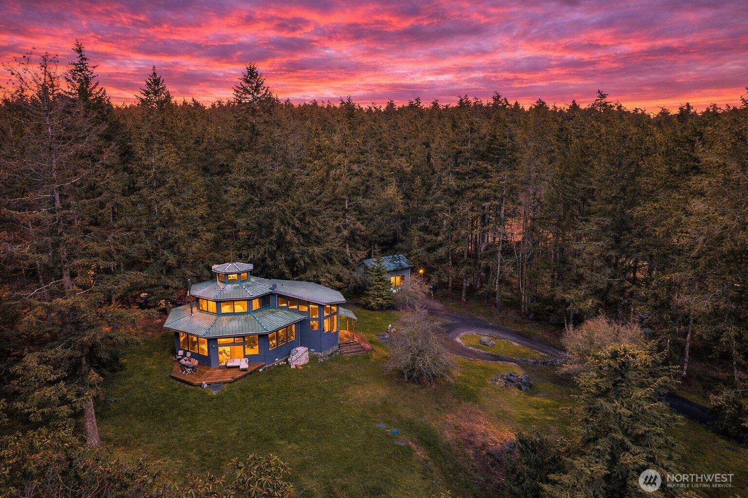 1062 Yacht Haven Road Friday Harbor, WA 98250 - Photo 23 of 34
