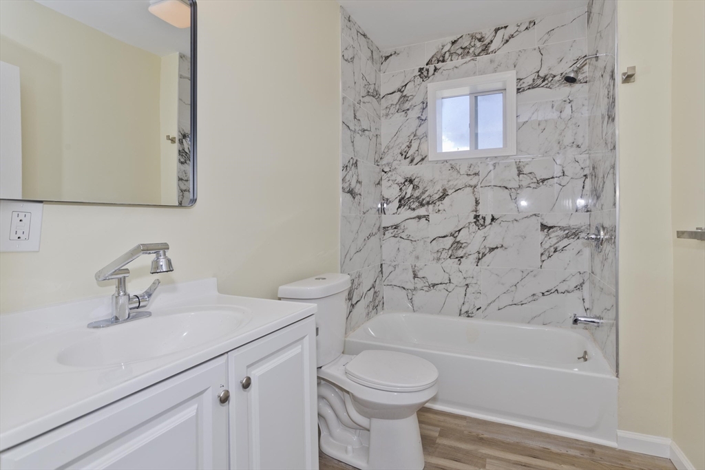 205 St James Avenue Springfield, MA 01109 - Photo 11 of 28