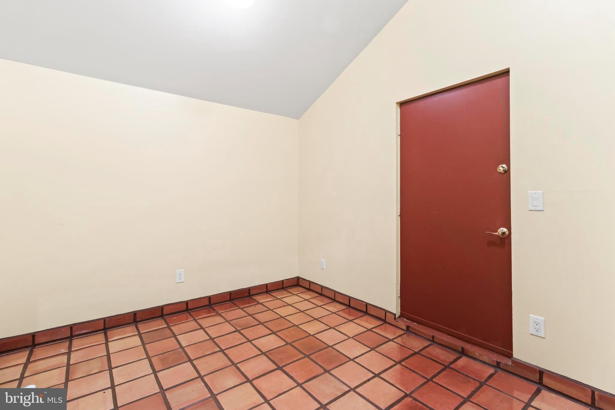 12330 Potomac View Road Newburg, MD 20664 - Photo 58 of 85 Side Apartment Entry