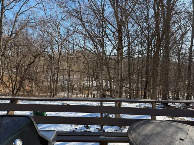 $329,000 | 302 Lake Road, New Windsor, NY 12553