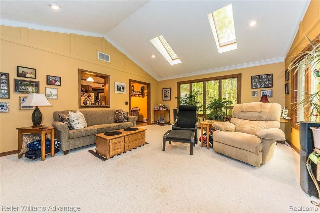 26440 Haggerty Road New Boston, MI 48164 - Photo 11 of 36 11_11.jpg