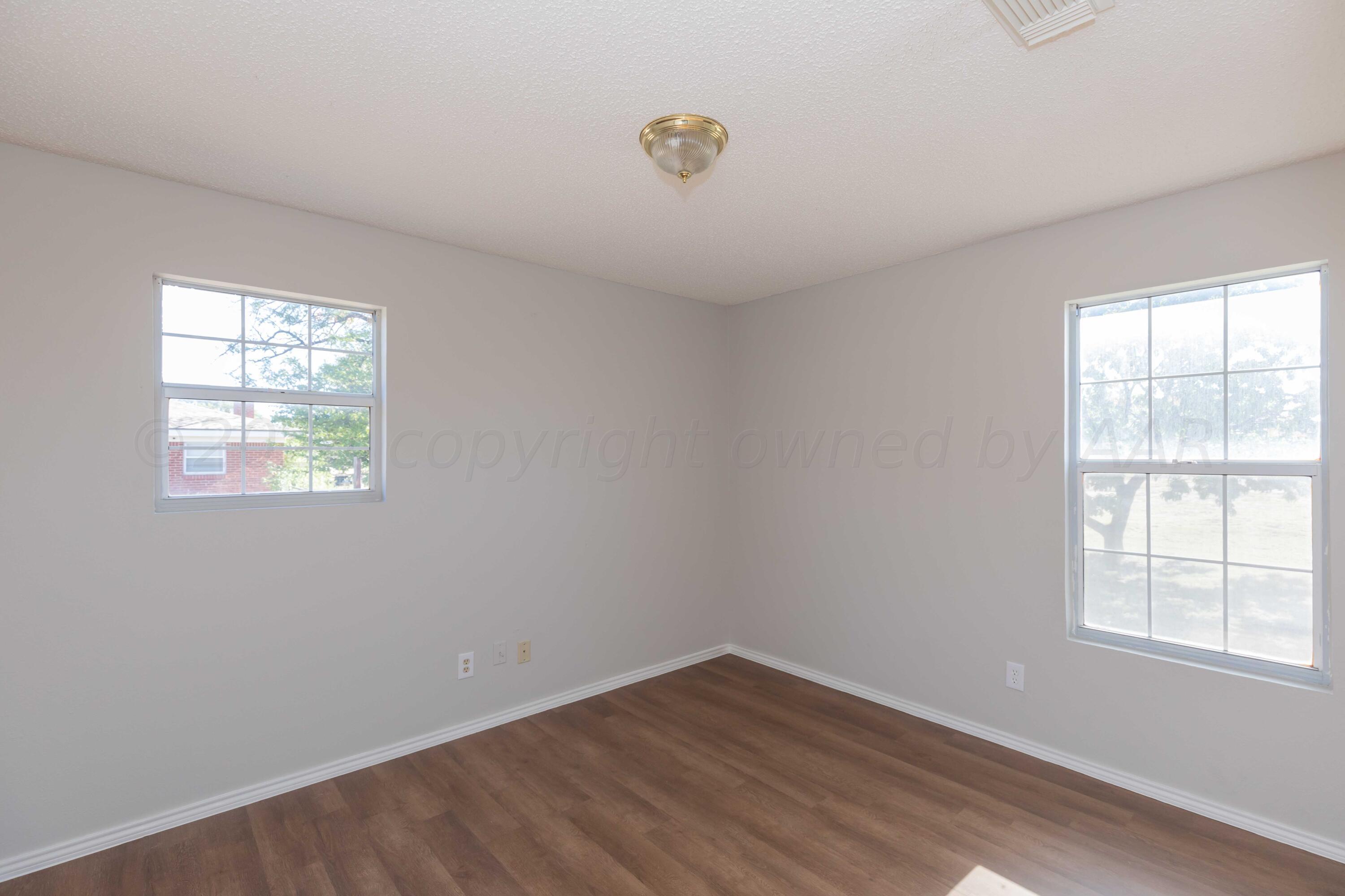 111 Rimrock Trail Amarillo, TX 79108 - Photo 23 of 39 BEDROOM 2 VIEW 1