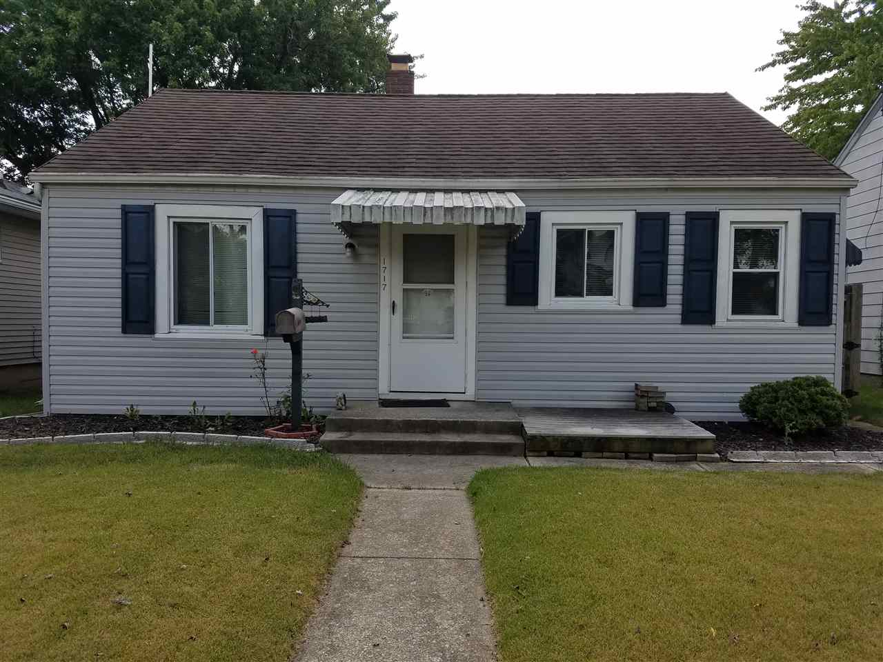 1717 Spring Street Fort Wayne, IN 46808 - Photo 1 of 15