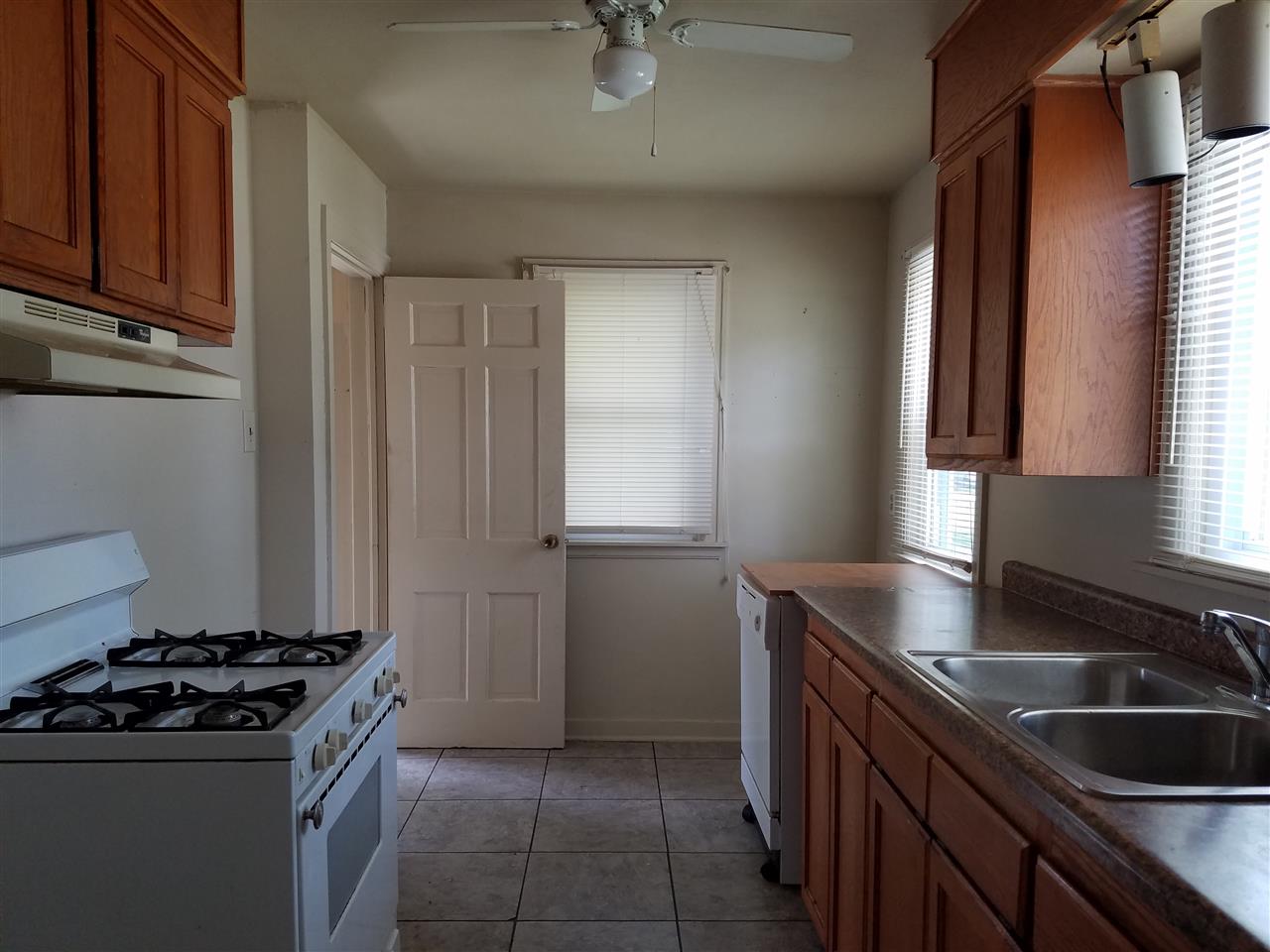 1717 Spring Street Fort Wayne, IN 46808 - Photo 3 of 15