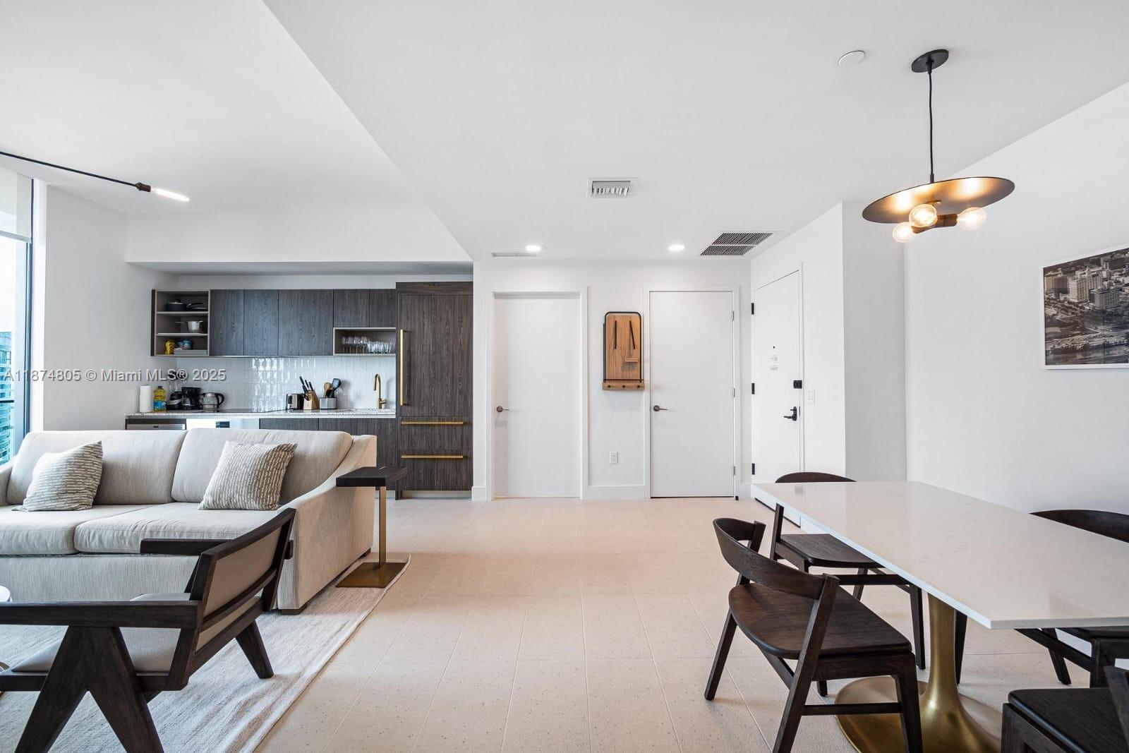 159 Northeast 6th Street, Unit 5101 Miami, FL 33132 - Photo 11 of 58