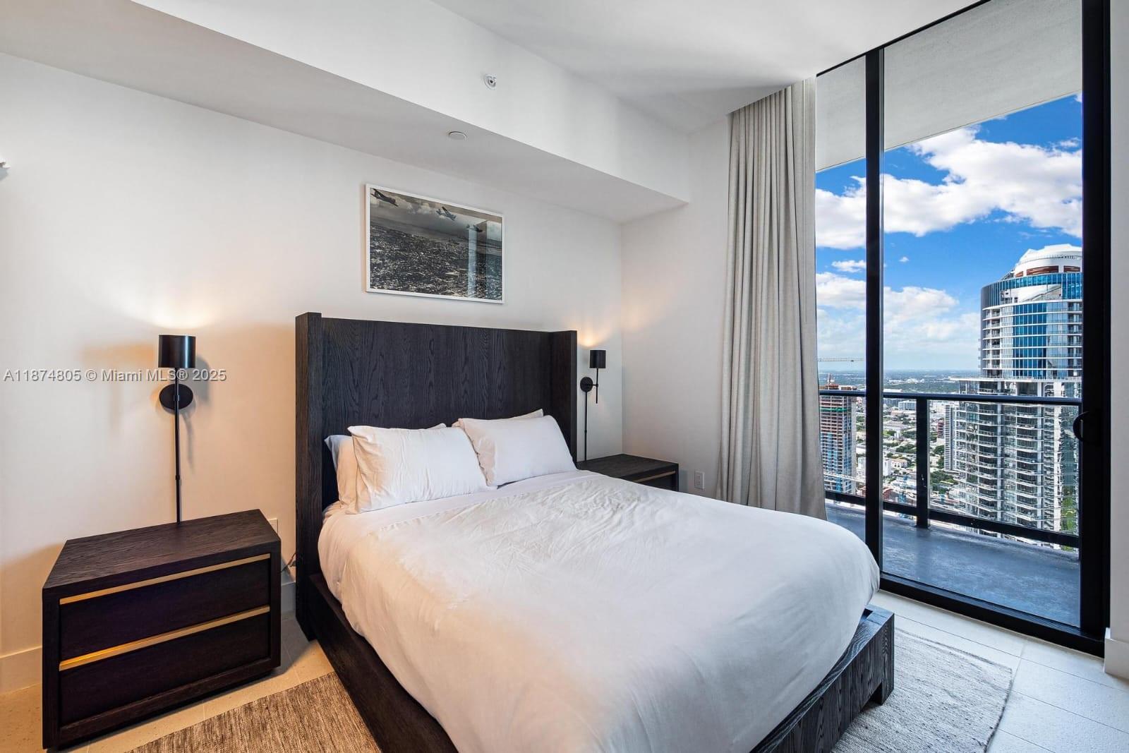 159 Northeast 6th Street, Unit 5101 Miami, FL 33132 - Photo 31 of 58