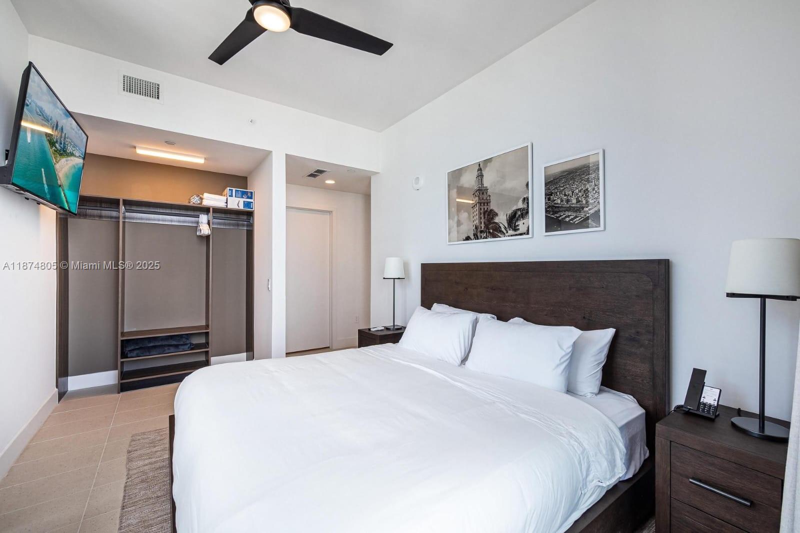 159 Northeast 6th Street, Unit 5101 Miami, FL 33132 - Photo 37 of 58