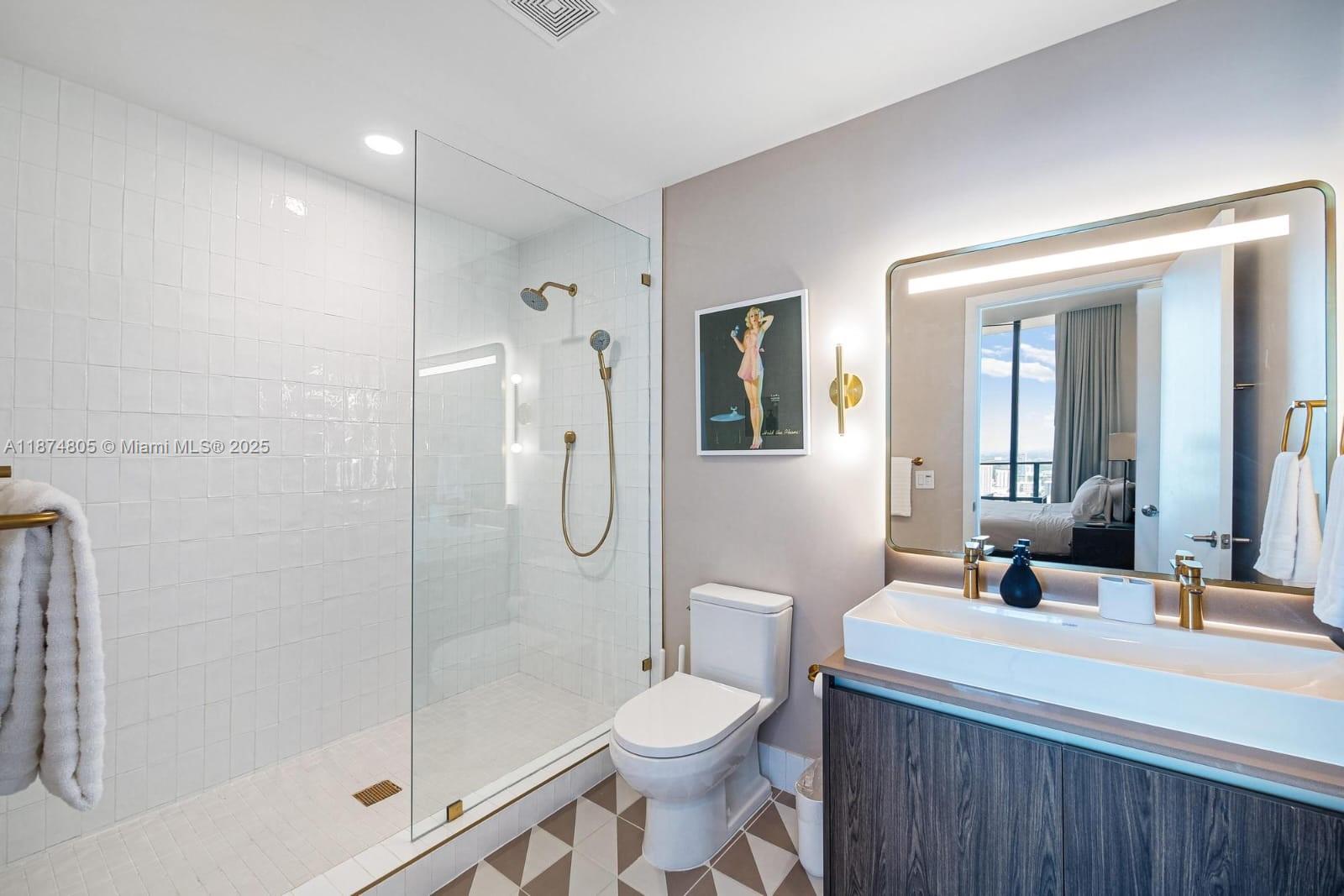 159 Northeast 6th Street, Unit 5101 Miami, FL 33132 - Photo 44 of 58