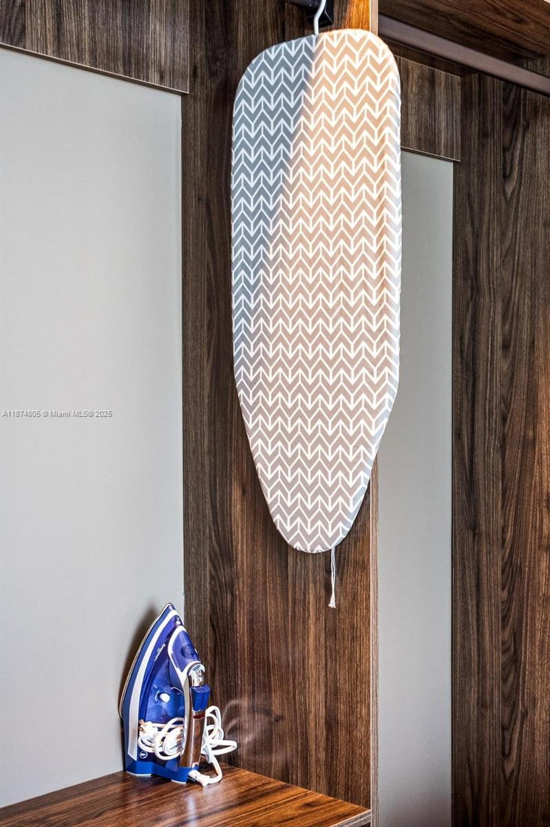 159 Northeast 6th Street, Unit 5101 Miami, FL 33132 - Photo 56 of 58