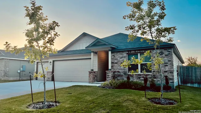 $1,900 | 1954 Reserve Way, New Braunfels, TX 78130