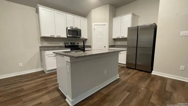 $1,900 | 1954 Reserve Way, New Braunfels, TX 78130