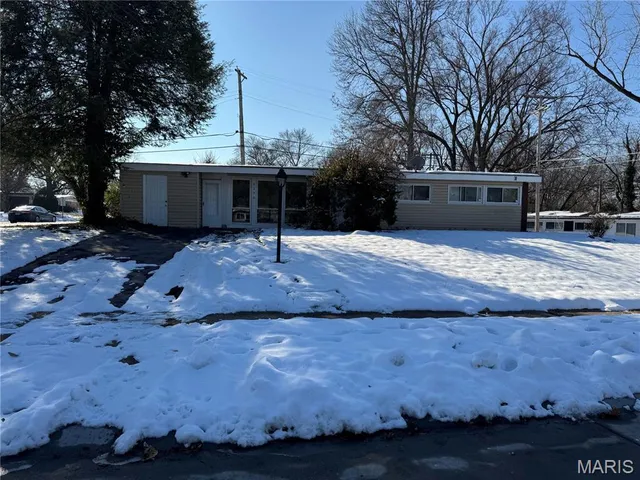 $119,900 | 8330 Redfir Drive, St. Louis, MO 63134