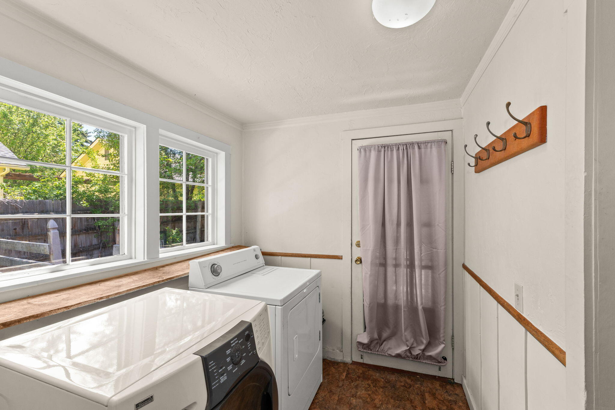 413 North 1st Avenue Hailey, ID 83333 - Photo 16 of 44 Laundry room off kitchen