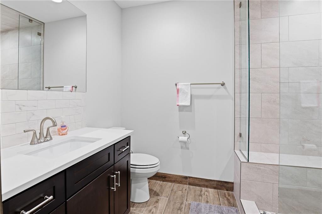 1709 Southwest 27th Street Lee's Summit, MO 64082 - Photo 15 of 40