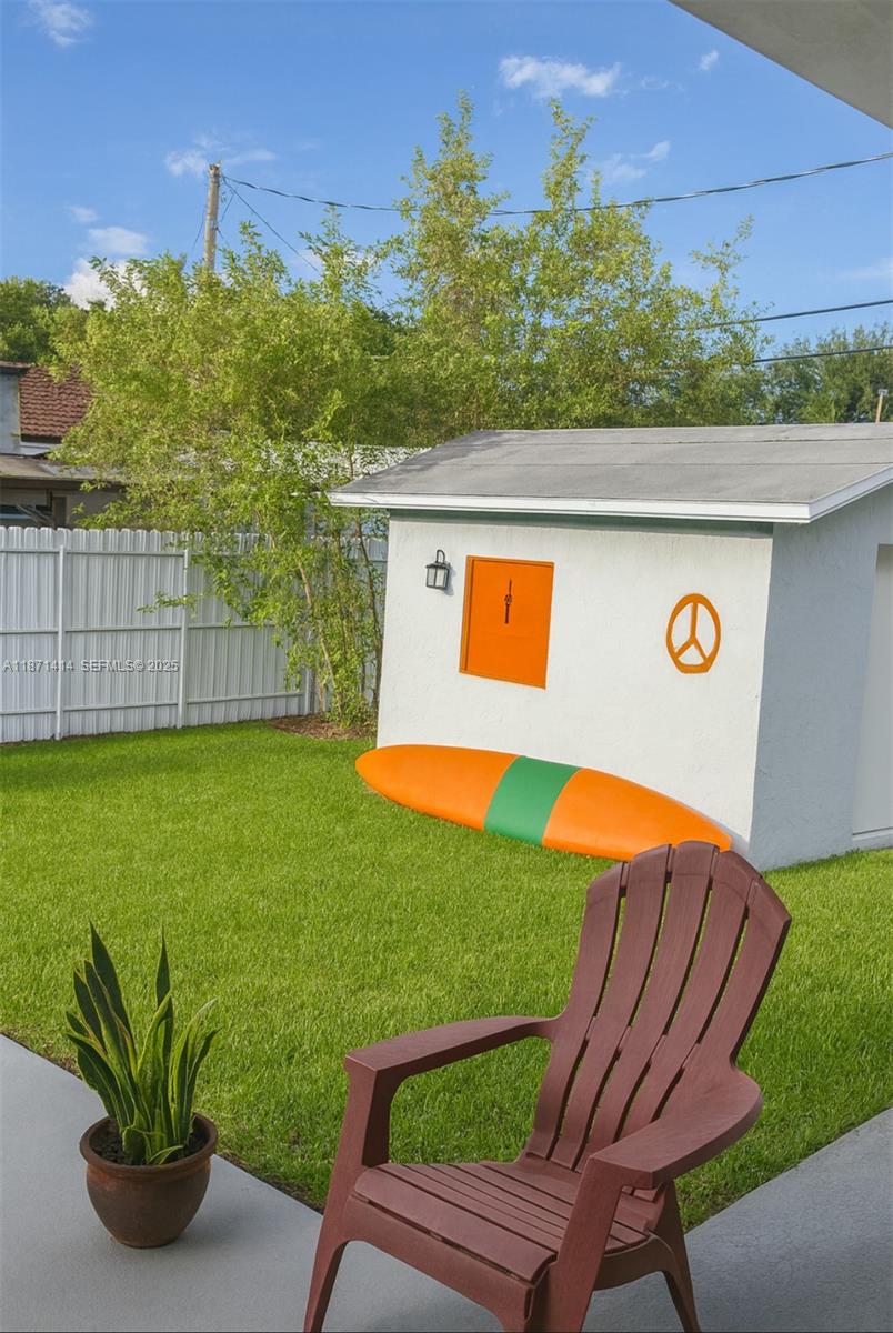 375 East Okeechobee Road Hialeah, FL 33010 - Photo 12 of 13 a view of a backyard with plants