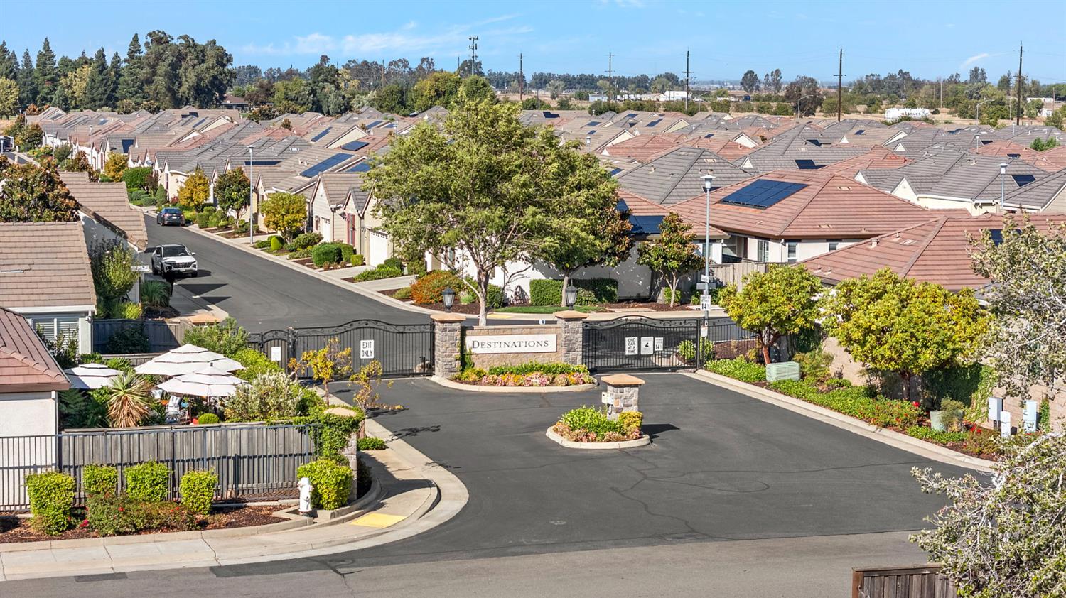 7525 Eldred Way Sacramento, CA 95829 - Photo 31 of 32 an aerial view of a house with yard swimming pool and outdoor seating