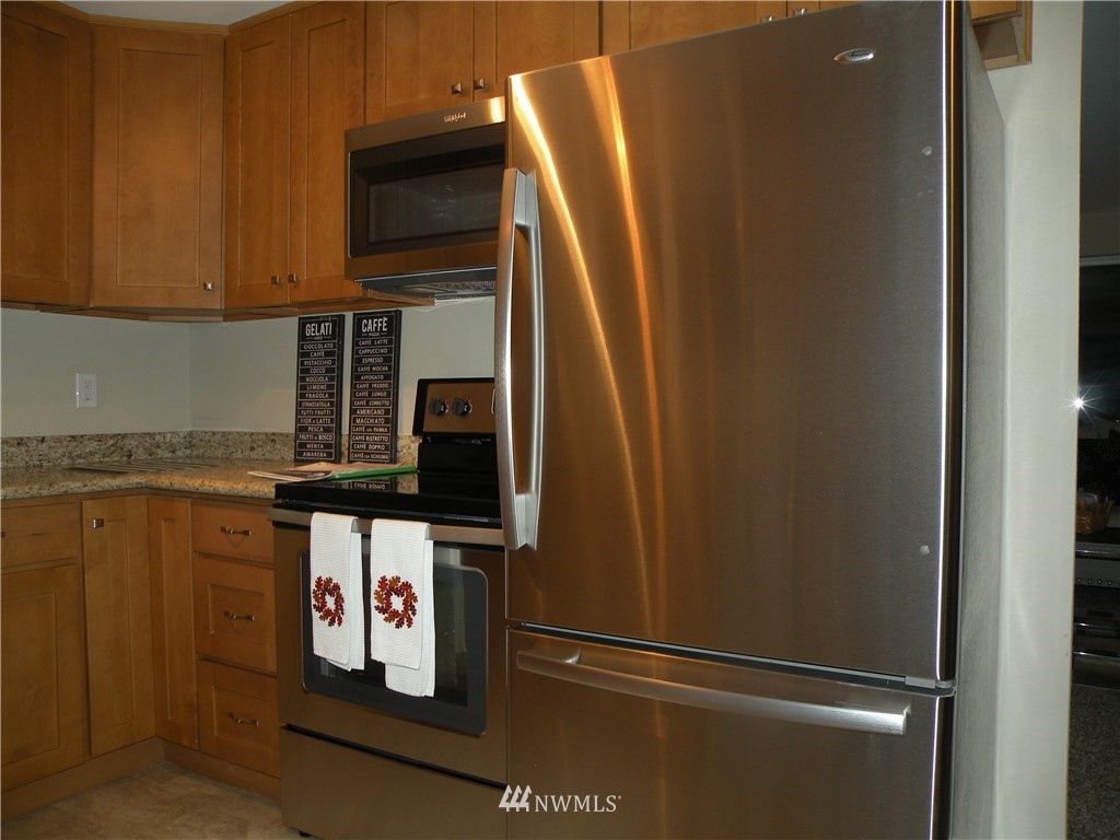 22028 4th Place West Bothell, WA 98021 - Photo 5 of 12