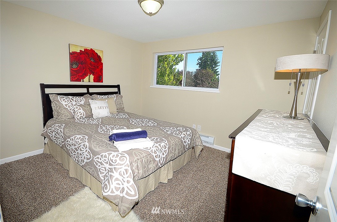 22028 4th Place West Bothell, WA 98021 - Photo 7 of 12