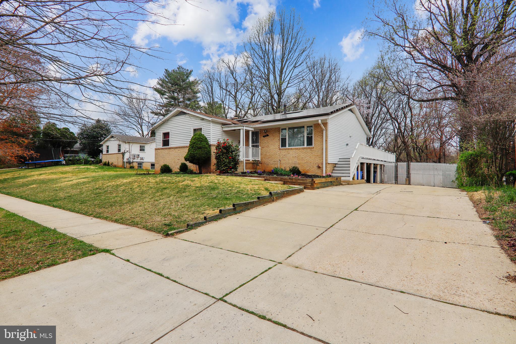 808 Lowander Lane Silver Spring, MD 20901 - Photo 1 of 27 Gallery Image 1