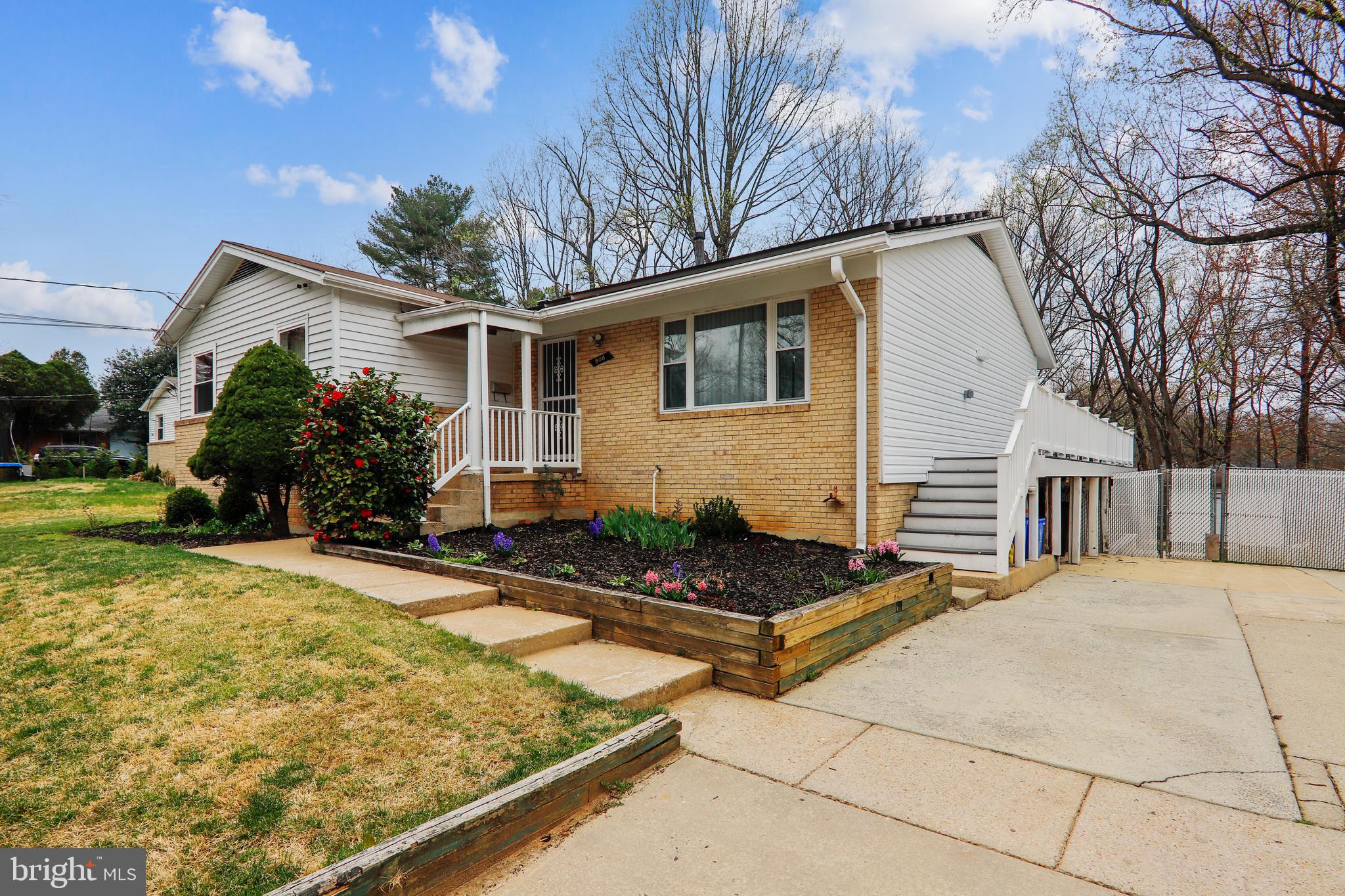808 Lowander Lane Silver Spring, MD 20901 - Photo 2 of 27 Gallery Image 2