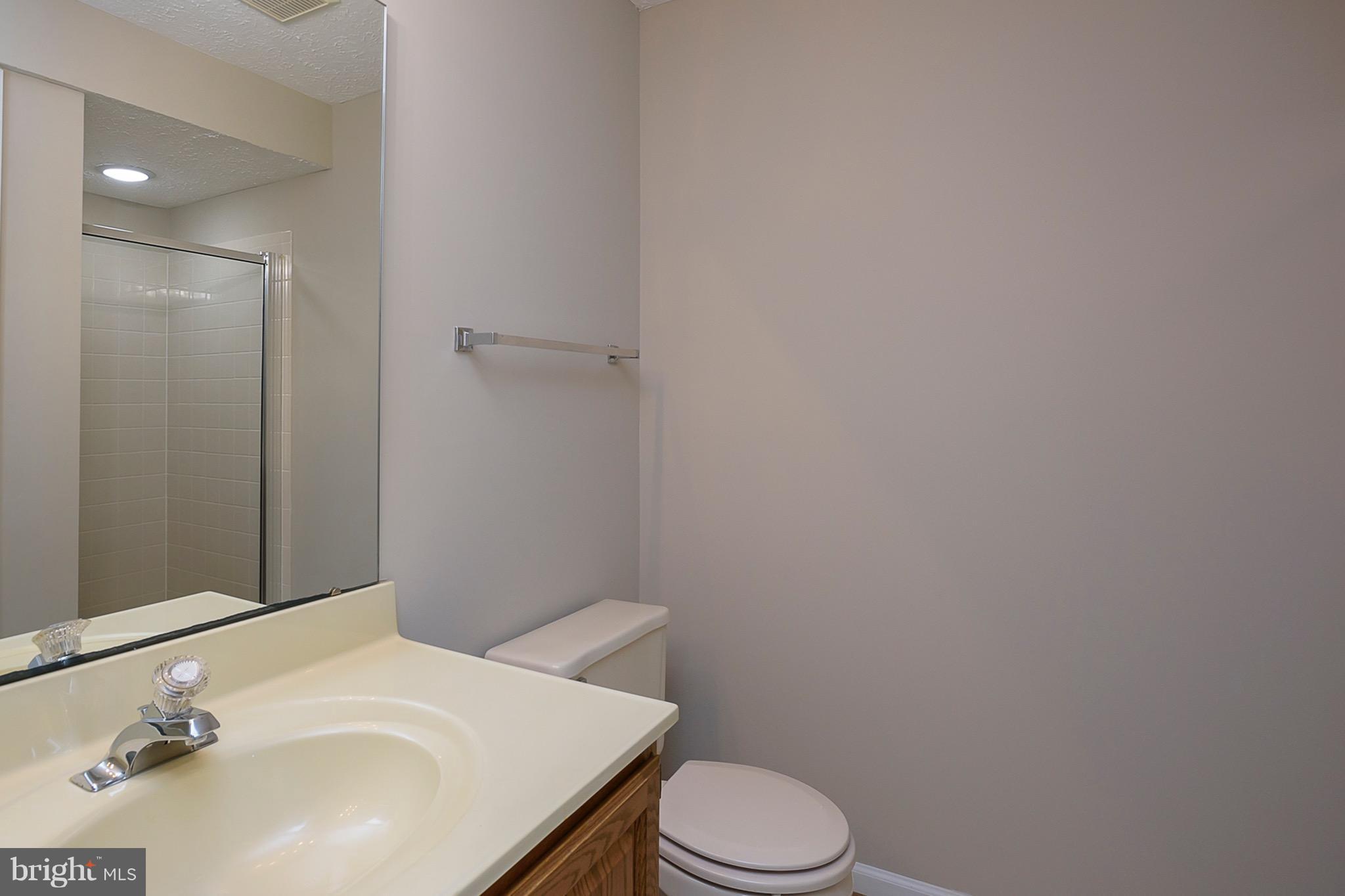 8018 Brightfield Road Ellicott City, MD 21043 - Photo 22 of 26 Bath