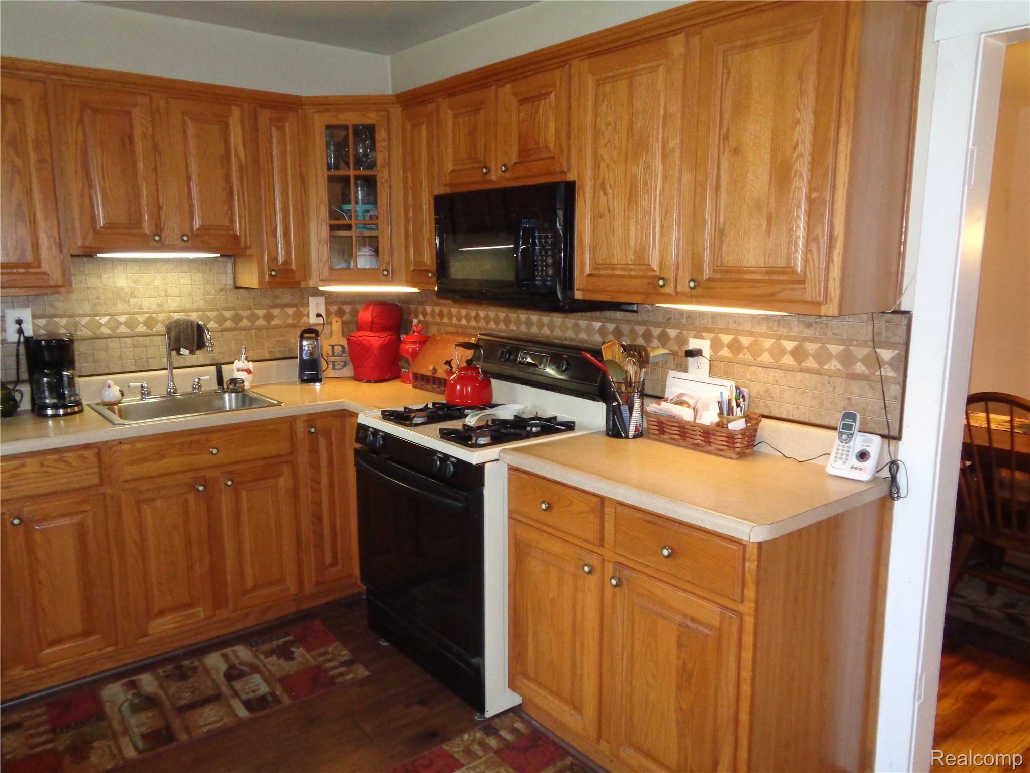 14940 Monroe Road Flat Rock, MI 48134 - Photo 17 of 35 DSC01083.JPG