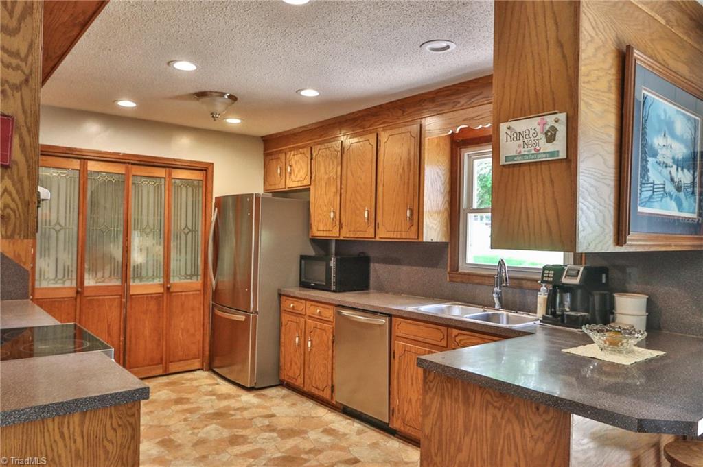 2809 Ralph Road Boonville, NC 27011 - Photo 9 of 27 Gallery Image 9