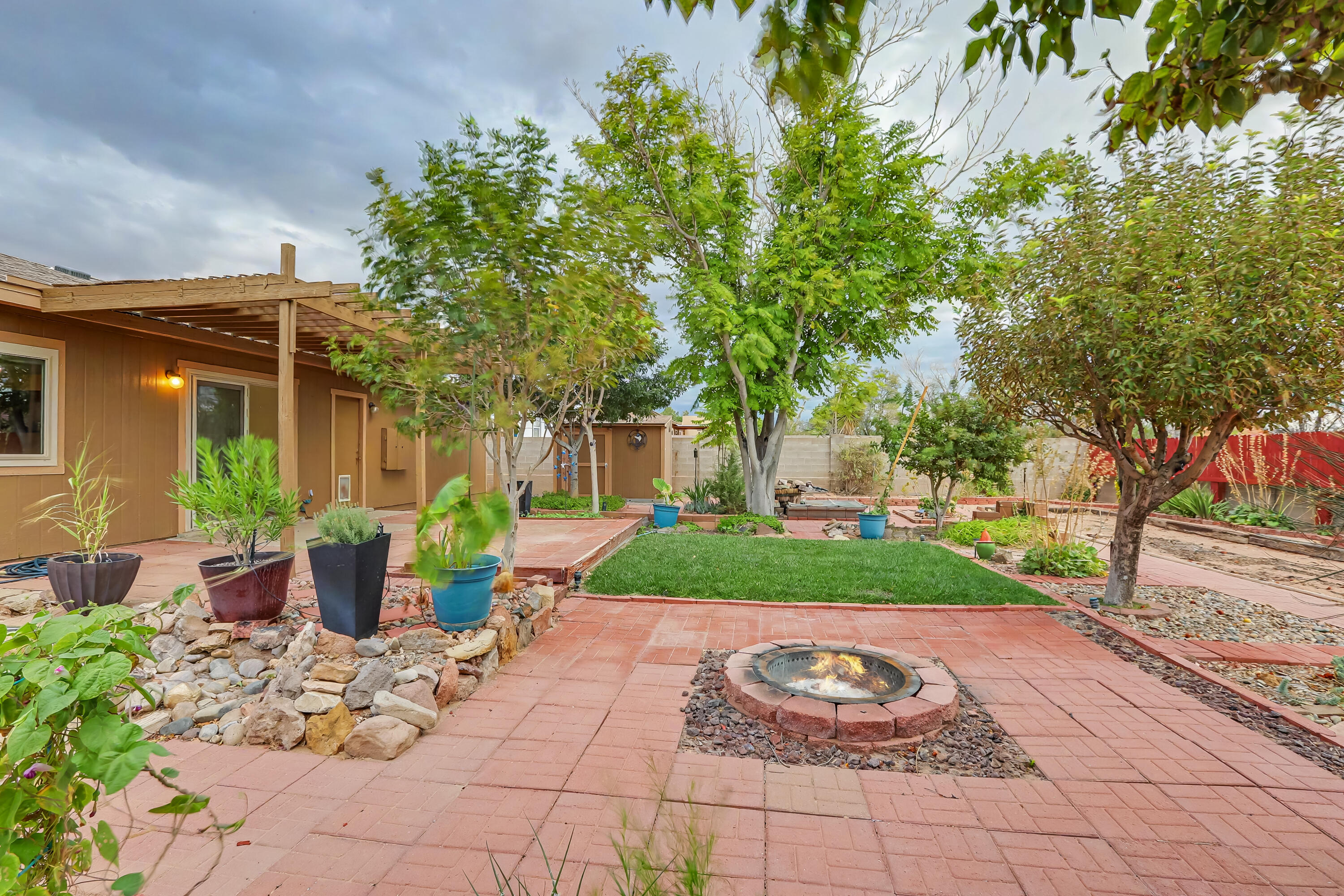 4076 Montreal Loop Northeast Rio Rancho, NM 87144 - Photo 35 of 44 Gallery Image 35